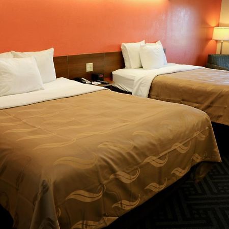 Quality Inn & Suites Watertown Fort Drum Calcium Exterior foto