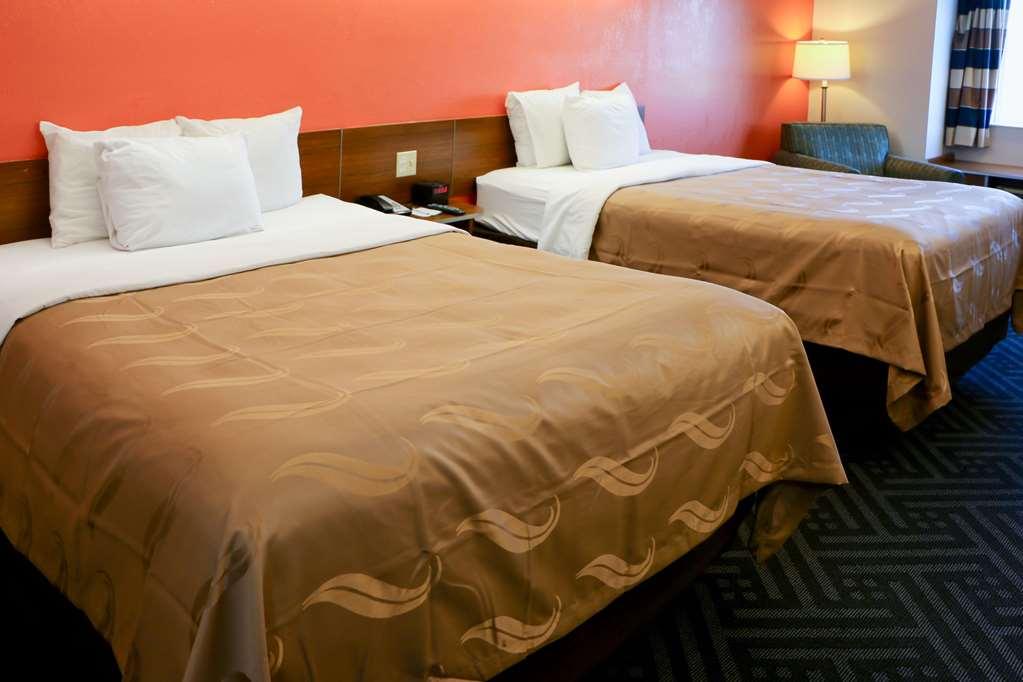 Quality Inn & Suites Watertown Fort Drum Calcium Zimmer foto
