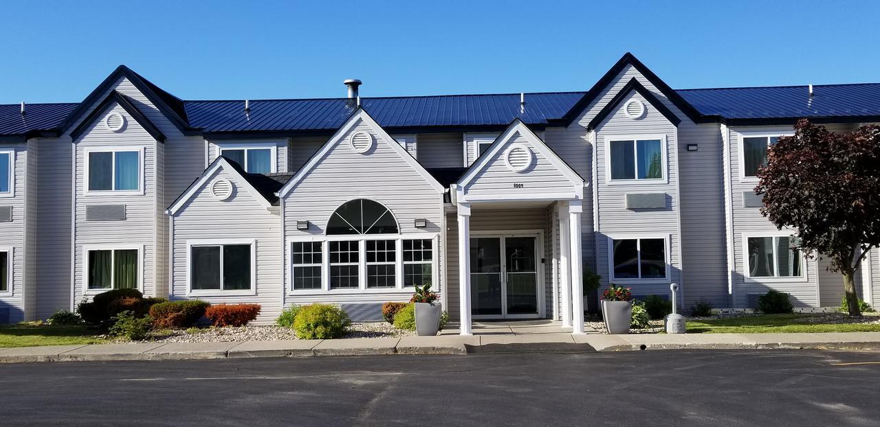 Quality Inn & Suites Watertown Fort Drum Calcium Exterior foto