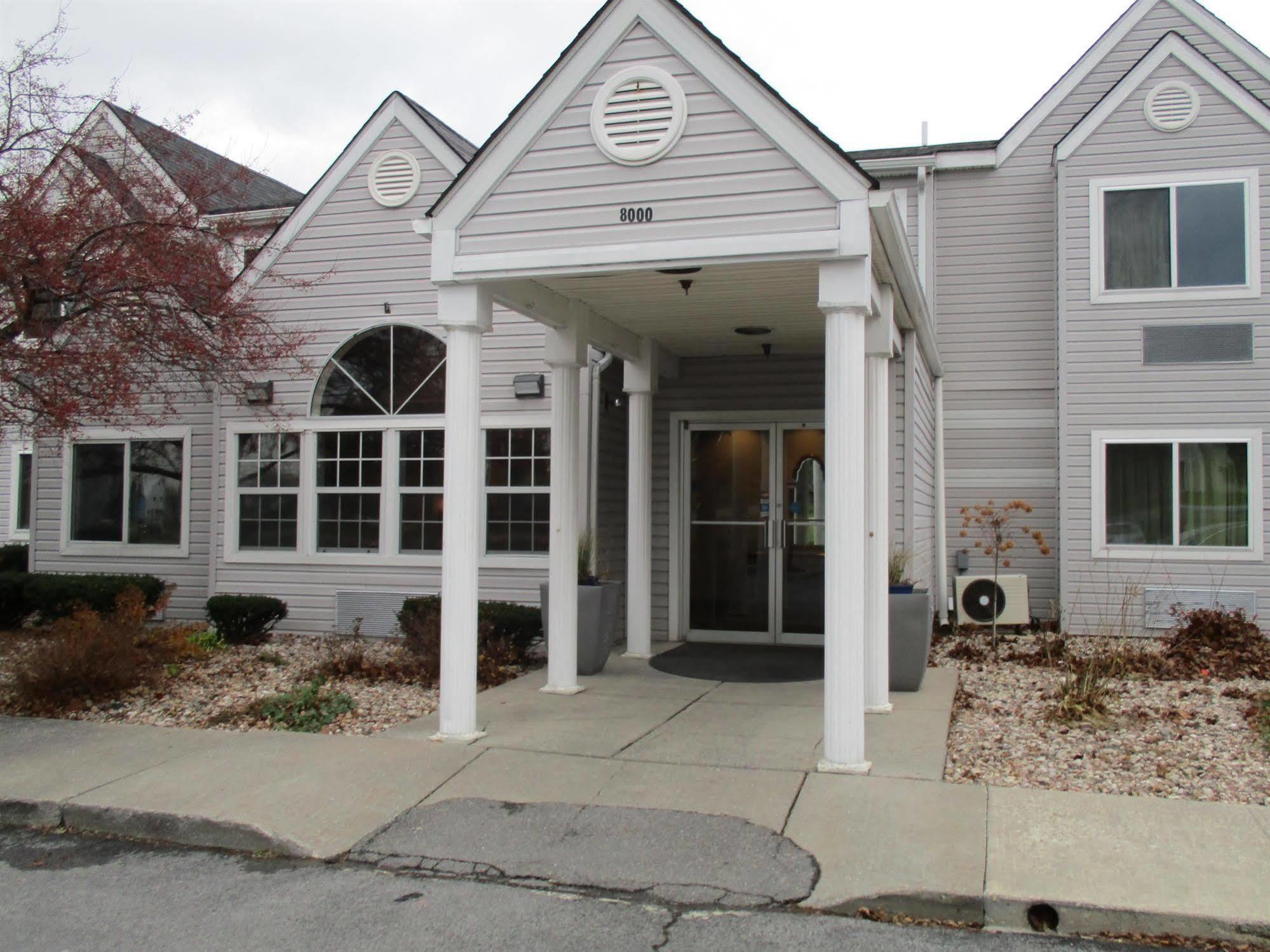 Quality Inn & Suites Watertown Fort Drum Calcium Exterior foto