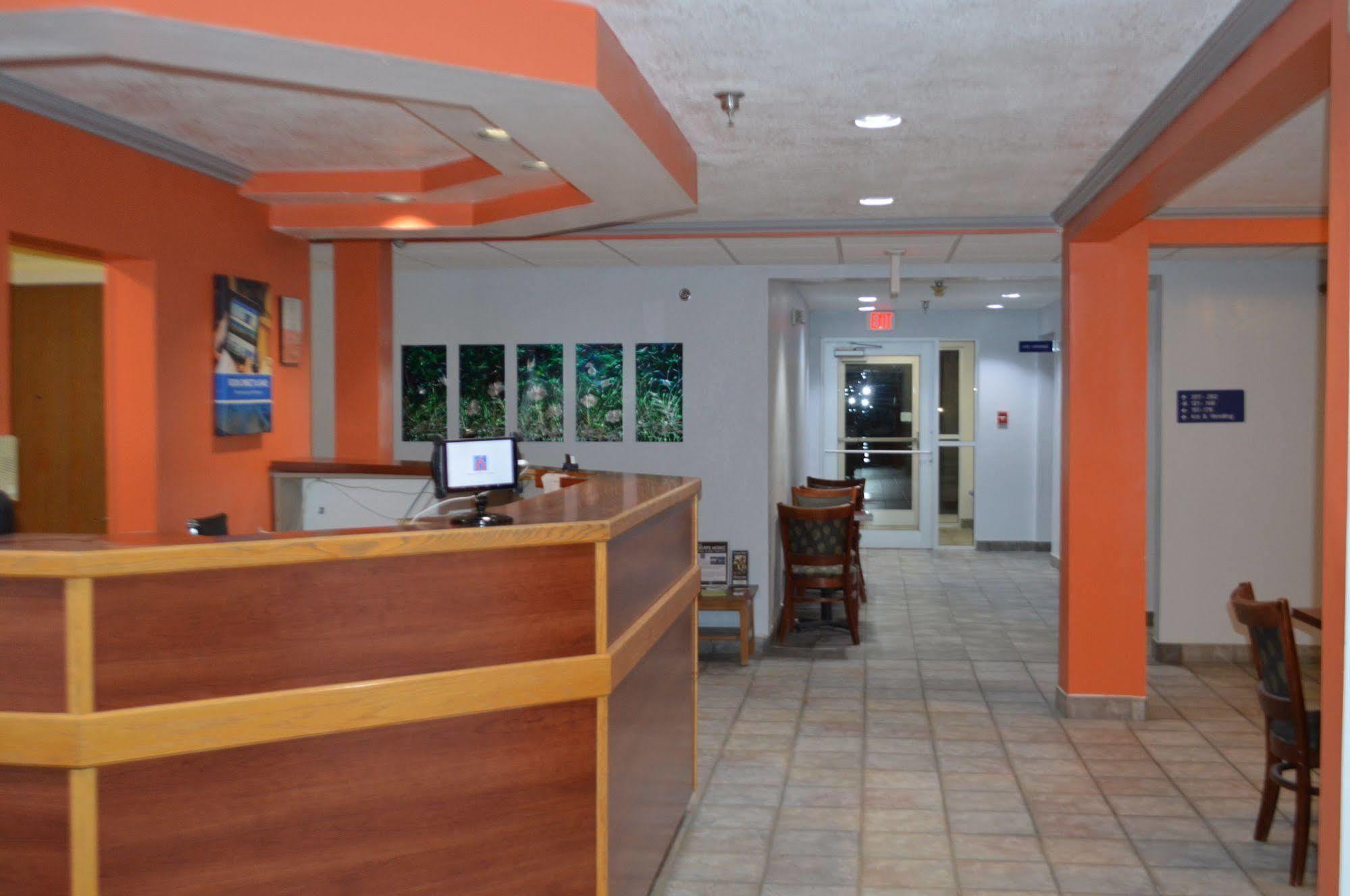 Quality Inn & Suites Watertown Fort Drum Calcium Exterior foto