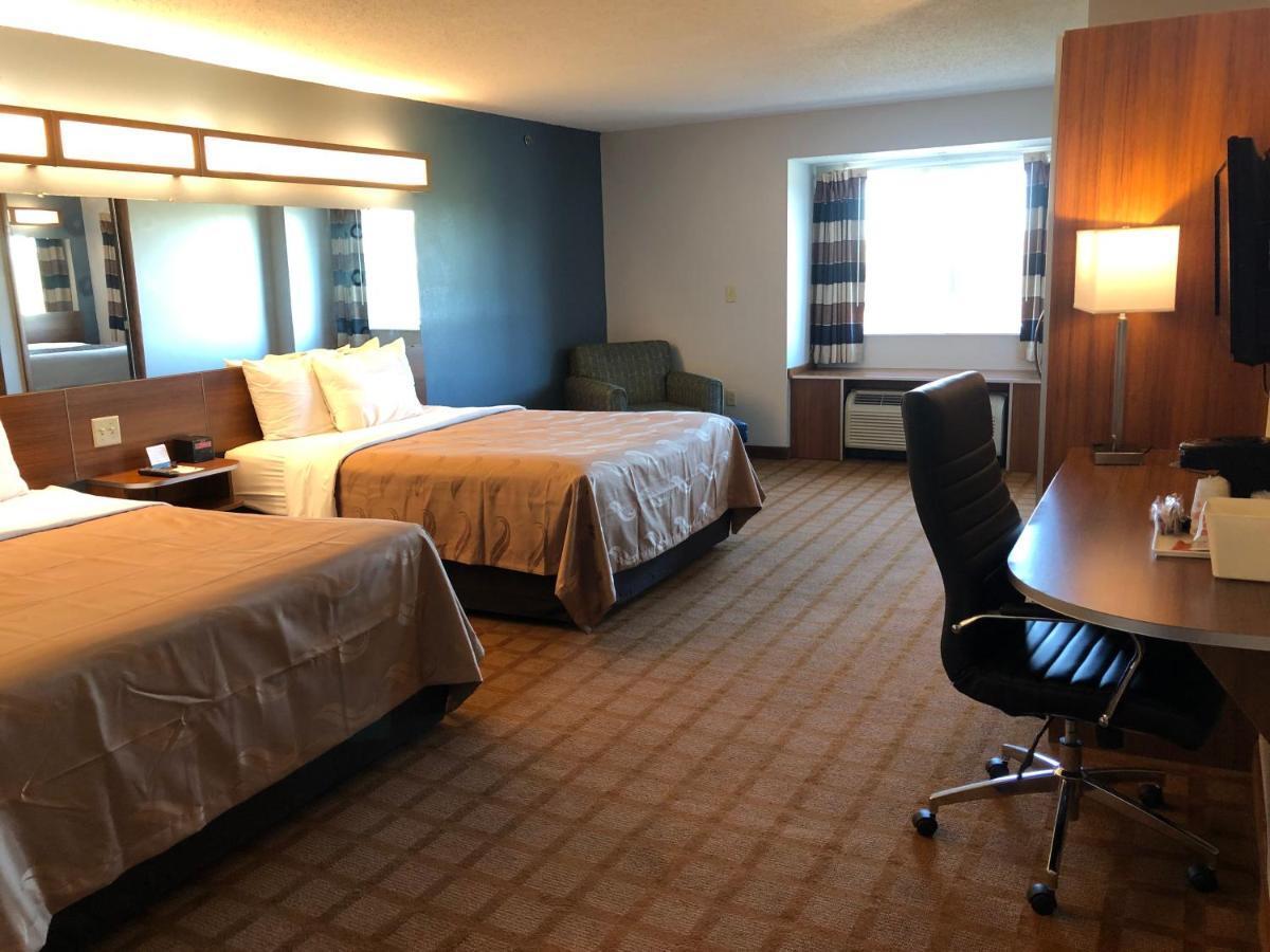 Quality Inn & Suites Watertown Fort Drum Calcium Exterior foto